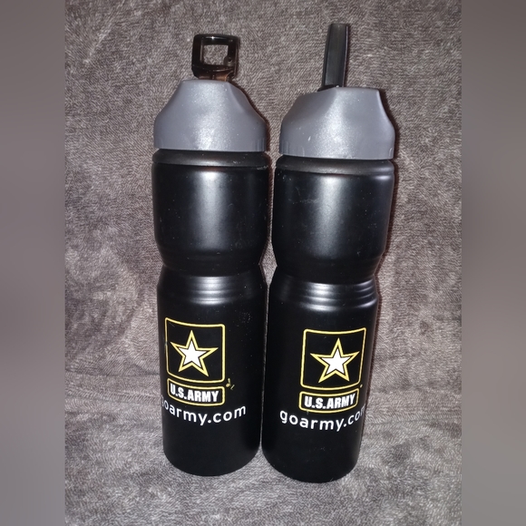 Army tumblers - Picture 1 of 2